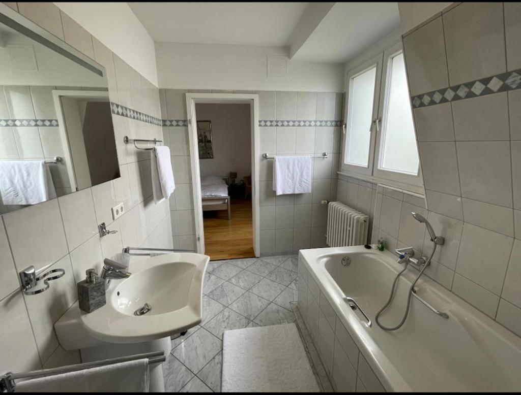 Luxury Rooftop Loft With River View 10Min To City Apartamento Düsseldorf Exterior foto