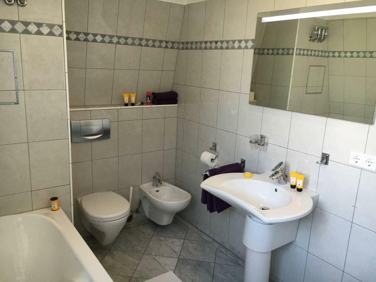 Luxury Rooftop Loft With River View 10Min To City Apartamento Düsseldorf Exterior foto
