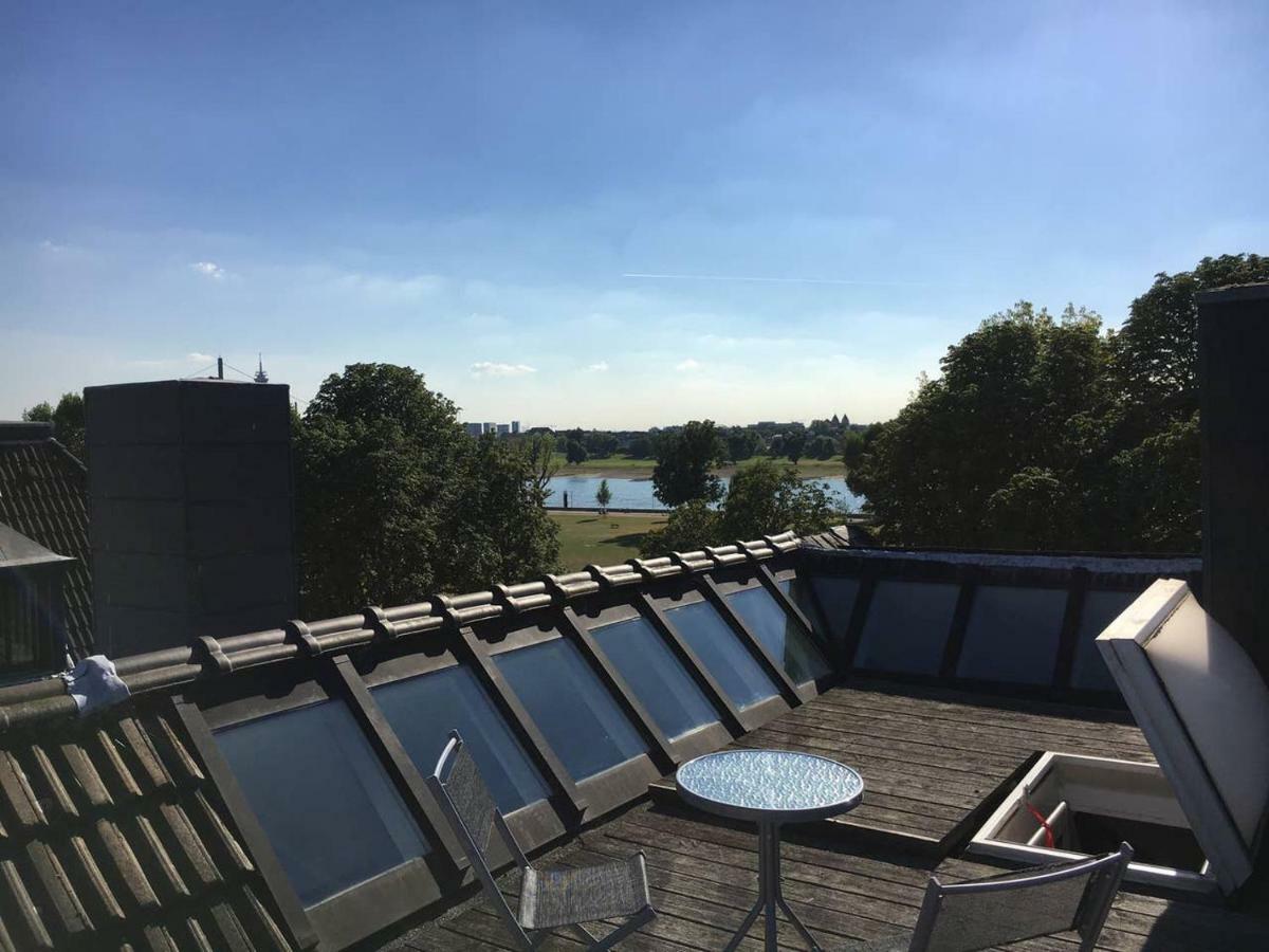 Luxury Rooftop Loft With River View 10Min To City Apartamento Düsseldorf Exterior foto